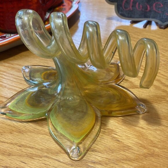 88- (VC) Vintage. Collectible. Handblown Glass. Flower. - Picture 5 of 8